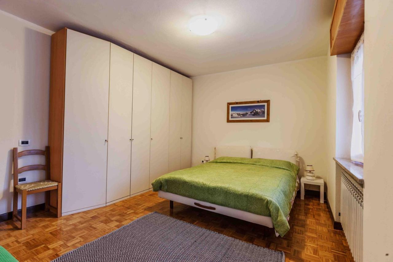 Casa Alpina - Appartamento Aosta Luaran gambar